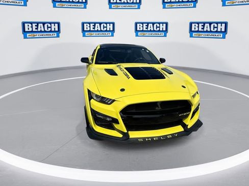 Used 2021 Ford Mustang Shelby GT500 w/ Technology Package RWD image 3