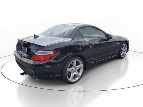 Used 2016 Mercedes-Benz SLK 300 image 6