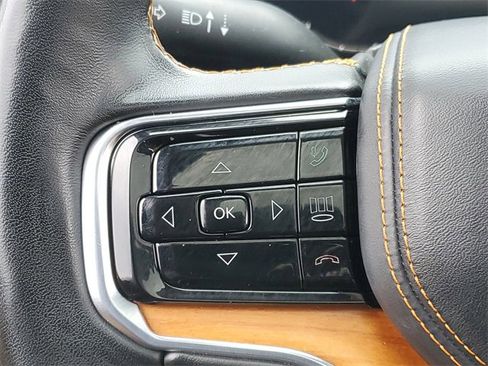 Used 2022 Jeep Grand Wagoneer Series III w/ Rear Seat Video Group 1 image 22