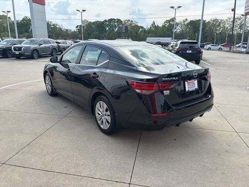 Used 2025 Nissan Sentra S image 5