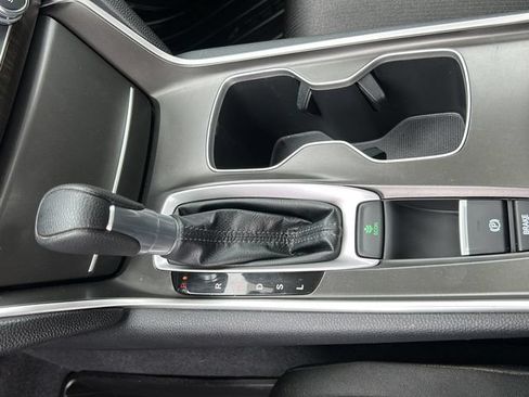 Used 2020 Honda Accord EX image 25