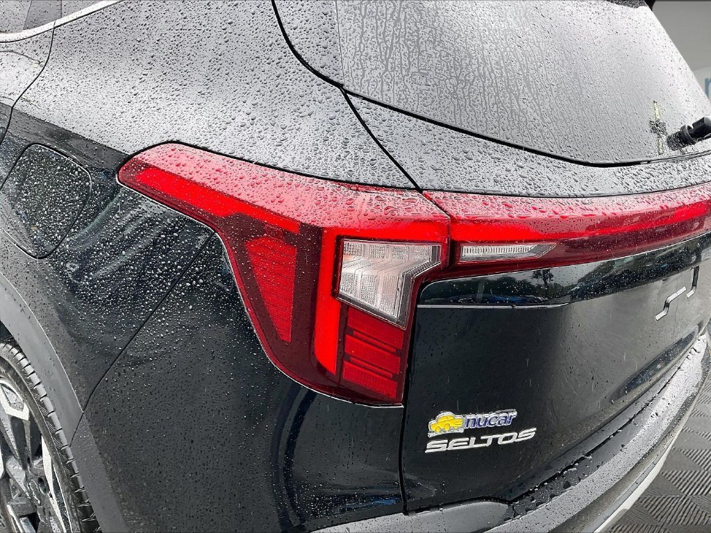 Certified 2024 Kia Seltos SX w/ SX Sunroof Package AWD/4WD image 31