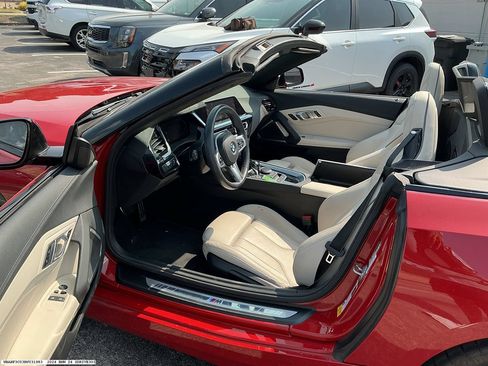Used 2024 BMW Z4 sDrive30i w/ Premium Package RWD image 8