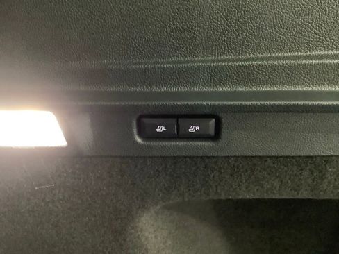 Used 2021 Lincoln Corsair Reserve w/ Equipment Group 201A image 22