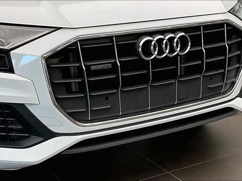 Certified 2023 Audi Q8 Premium image 32