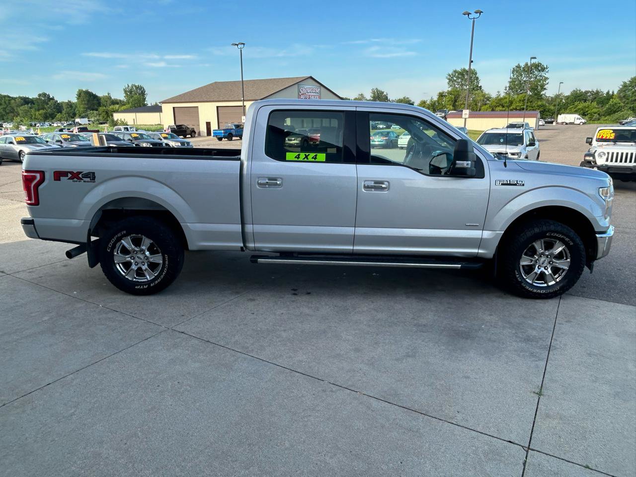 Used 2017 Ford F150 XLT w/ Equipment Group 302A Luxury AWD/4WD image 4