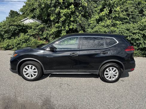 Used 2017 Nissan Rogue S AWD/4WD image 5