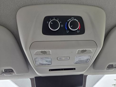 Used 2023 Ford Transit 350 XLT image 18