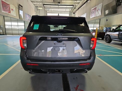 Used 2022 Ford Explorer ST-Line w/ Class IV Trailer Tow Package image 7
