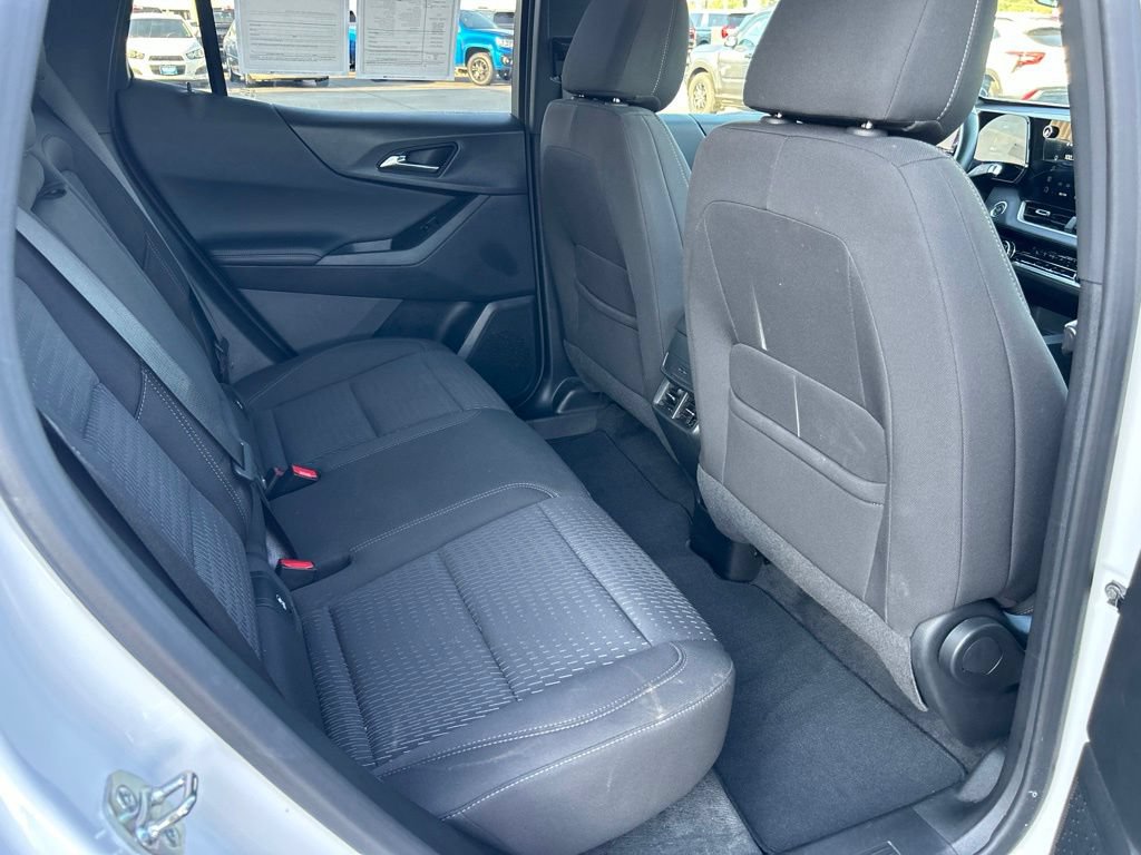 Used 2025 Chevrolet Equinox LT AWD/4WD image 15