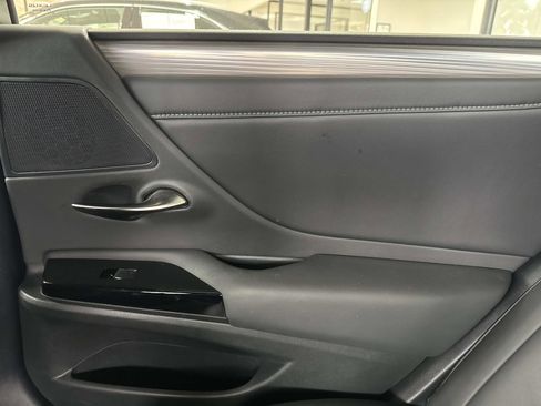 Used 2023 Lexus ES 350 F Sport w/ Accessory Package (Z2) image 13