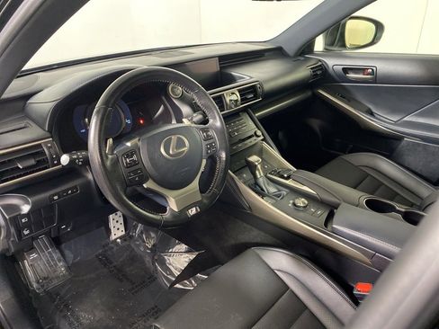 Used 2017 Lexus IS 300 AWD image 12