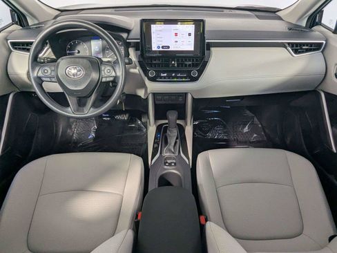 Used 2025 Toyota Corolla Cross L FWD image 35