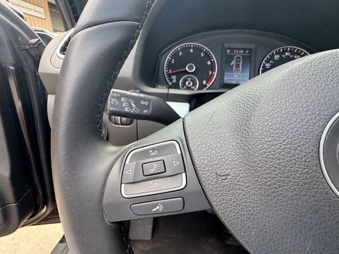 Used 2013 Volkswagen Eos Komfort FWD image 59