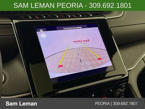 New 2025 Jeep Grand Cherokee Laredo w/ Luxury Tech Group I AWD/4WD image 13