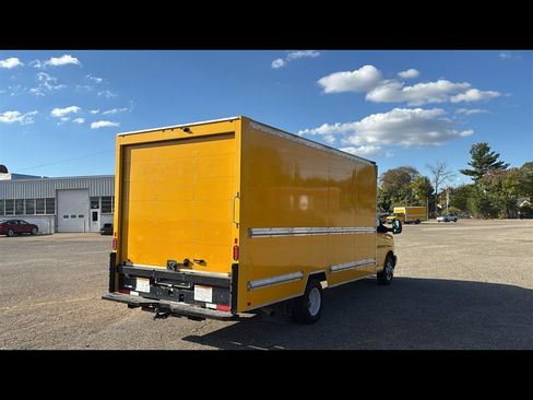 Used 2021 GMC Savana 3500 Extended w/ Power Convenience Package image 4