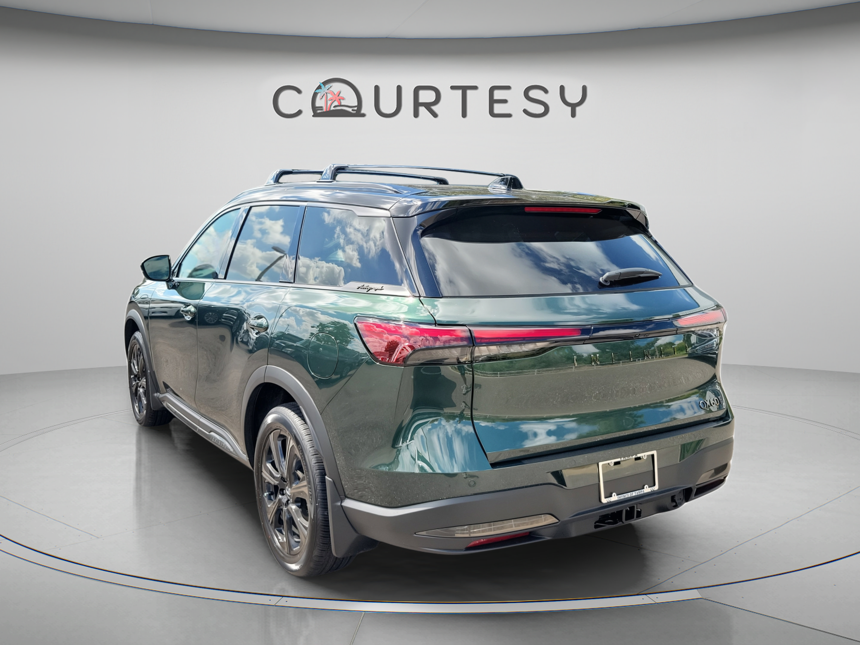 Certified 2026 INFINITI QX60 Autograph w/ Dark Cargo Package AWD/4WD image 2