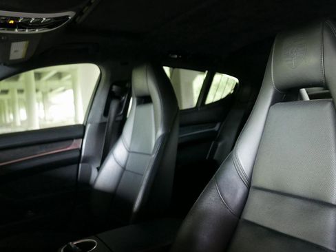 Used 2012 Porsche Panamera Turbo S image 28