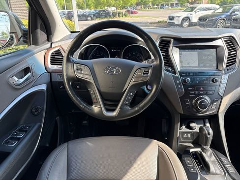 Used 2019 Hyundai Santa Fe XL image 25