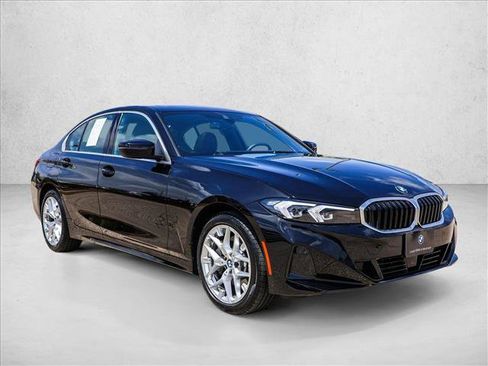 Used 2026 BMW 330i xDrive Sedan AWD/4WD image 3