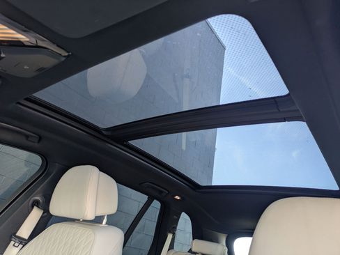 Used 2020 BMW X5 M50i w/ Executive Package image 21