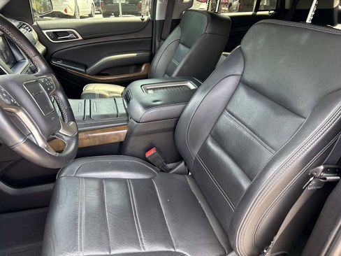 Used 2019 GMC Yukon Denali w/ Denali Ultimate Package AWD/4WD image 17