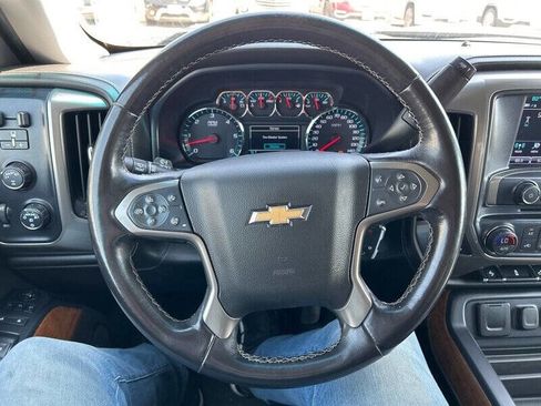 Used 2018 Chevrolet Silverado 1500 High Country image 25