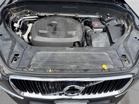 Used 2017 Volvo XC90 T5 Momentum w/ Vision Package AWD/4WD image 23