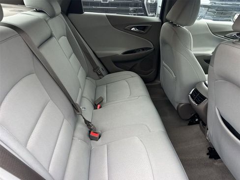 Used 2018 Chevrolet Malibu LT w/ Driver Confidence Package FWD image 24