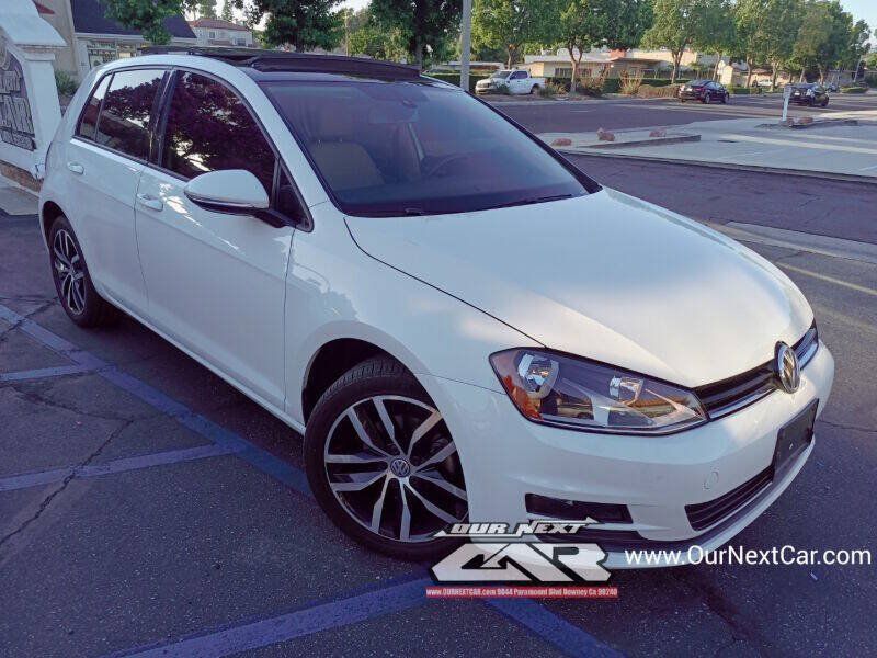 Used 2017 Volkswagen Golf SE FWD image 2