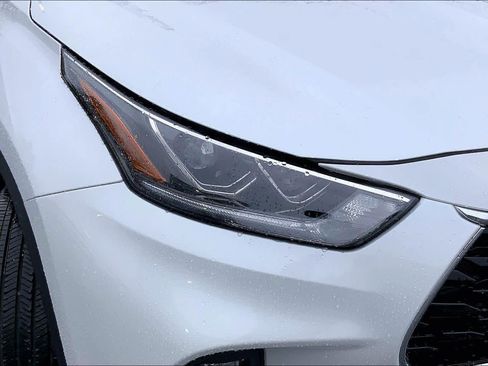 Used 2025 Toyota Highlander Limited image 25