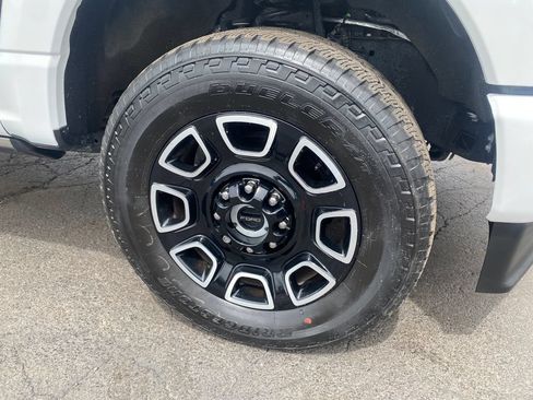 Used 2025 Ford F250 Platinum AWD/4WD image 36