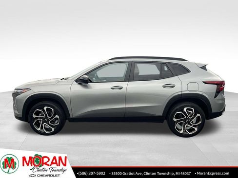 Certified 2024 Chevrolet Trax RS w/ Driver Confidence Package FWD image 3