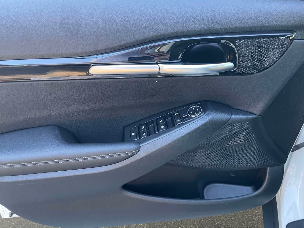 Used 2025 Kia Seltos S AWD/4WD image 18