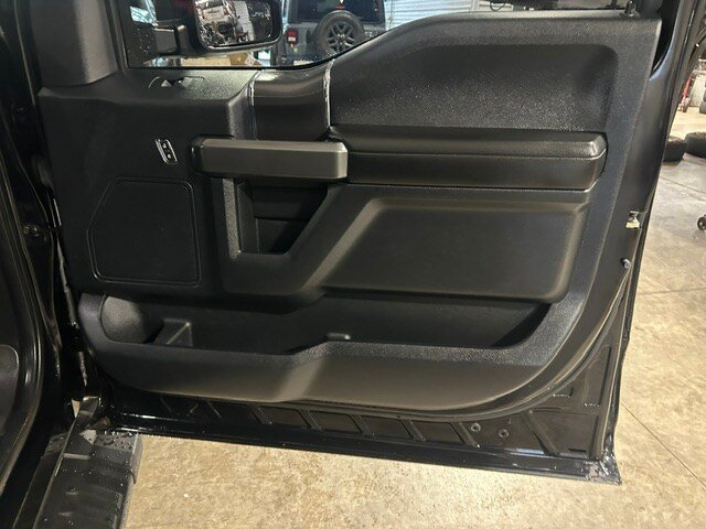 Used 2016 Ford F150 XLT w/ Equipment Group 301A Mid AWD/4WD image 7