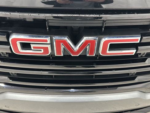 Used 2023 GMC Acadia SLE w/ Driver Convenience Package image 29