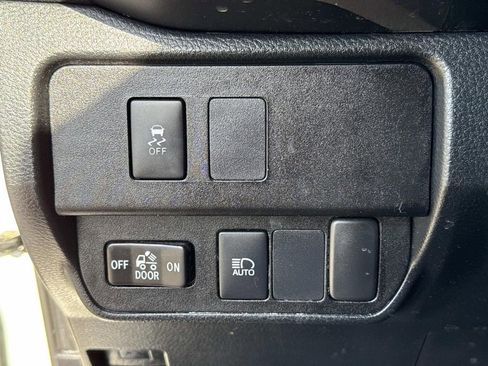 Used 2021 Toyota Tacoma SR5 image 42