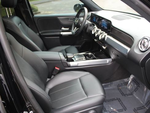 Used 2022 Mercedes-Benz EQB 300 4MATIC image 42