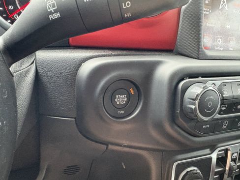Used 2020 Jeep Wrangler Unlimited Rubicon AWD/4WD image 24