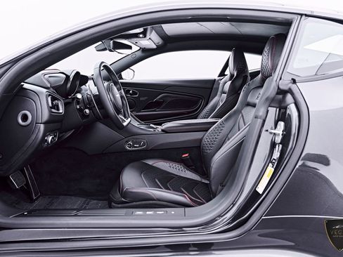 Used 2021 Aston Martin DBS Superleggera RWD image 44