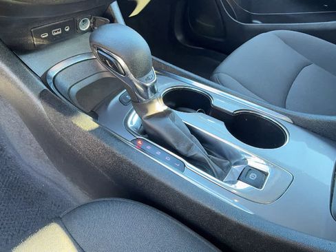 Used 2024 Chevrolet Malibu LT FWD image 13