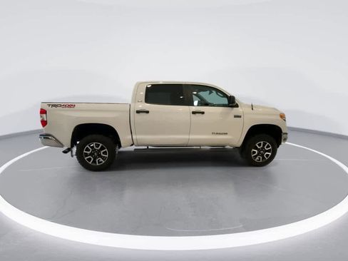 Used 2017 Toyota Tundra SR5 image 9