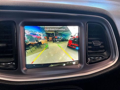 Used 2022 Dodge Challenger R/T Scat Pack RWD image 19