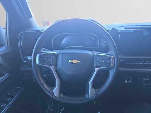 Used 2023 Chevrolet Silverado 1500 LT image 13