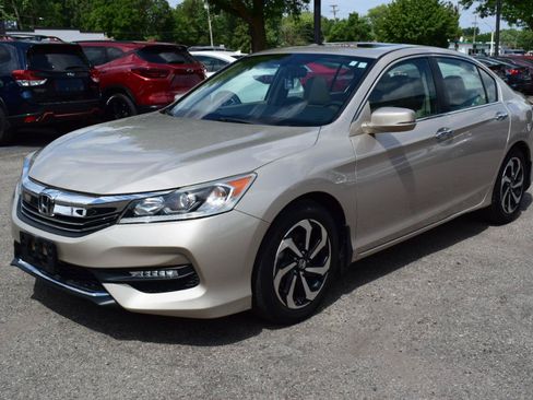 Used 2017 Honda Accord EX-L image 4