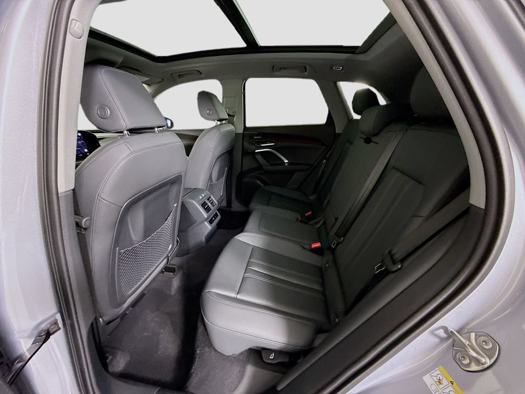 Used 2026 Audi Q5 Premium Plus w/ Premium Plus AWD/4WD image 23