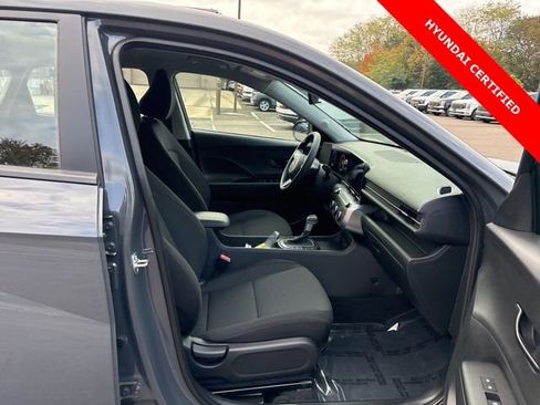 Certified 2025 Hyundai Kona SE image 27