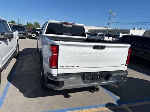 Used 2025 Chevrolet Silverado 2500 LTZ w/ LTZ Convenience Package image 11