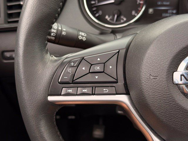 Used 2017 Nissan Rogue SL w/ SL Premium Package AWD/4WD image 29