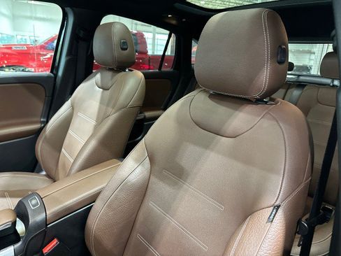 Used 2021 Mercedes-Benz GLA 250 4MATIC image 44
